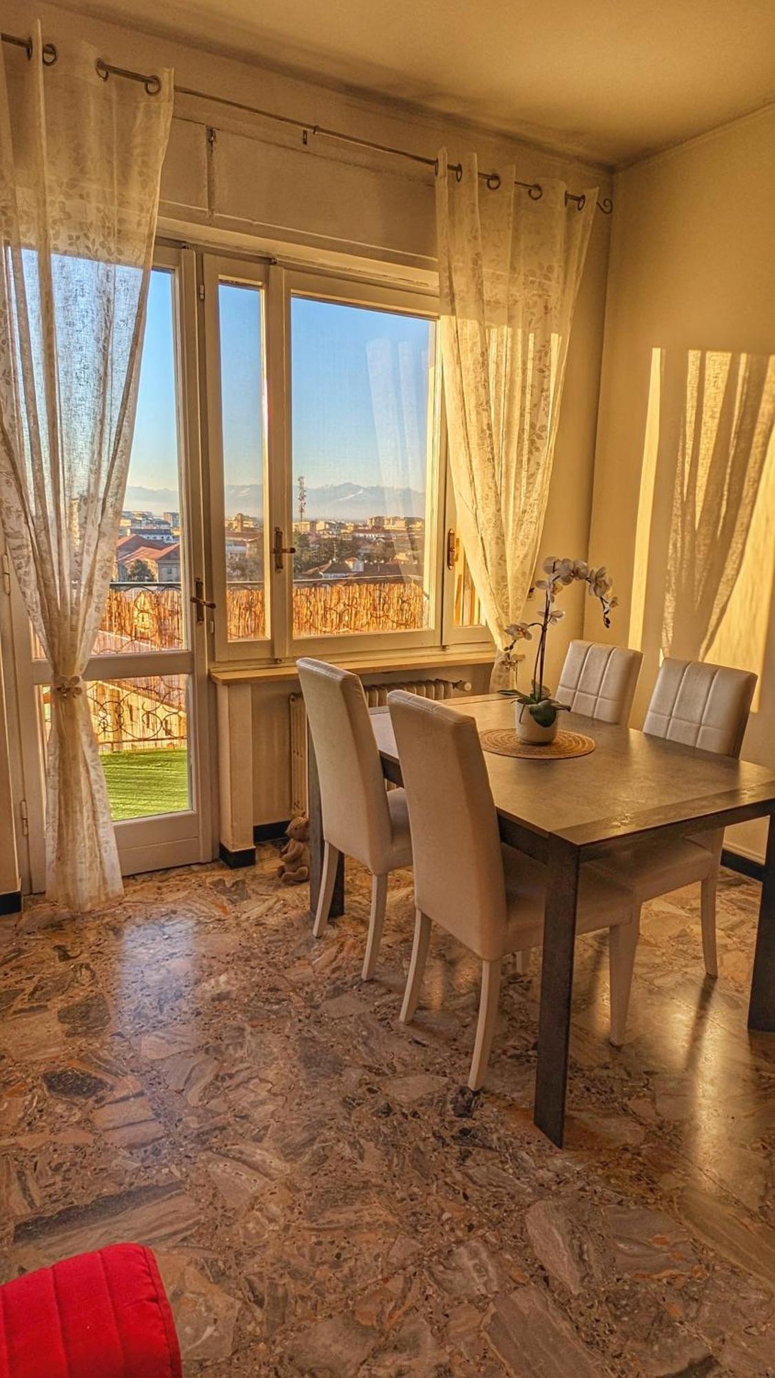 La Terrazza Del Re Apartamento Vercelli Exterior foto